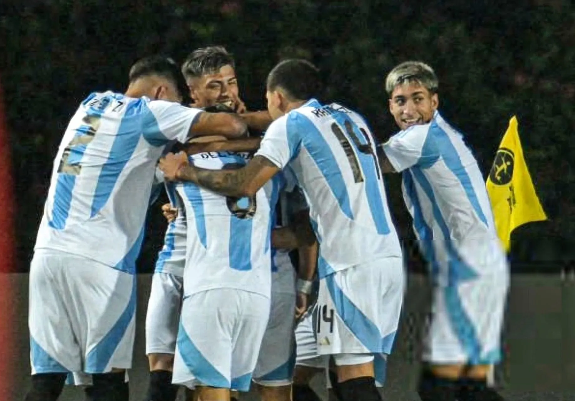 Selección sub 20 argentina celebrando
