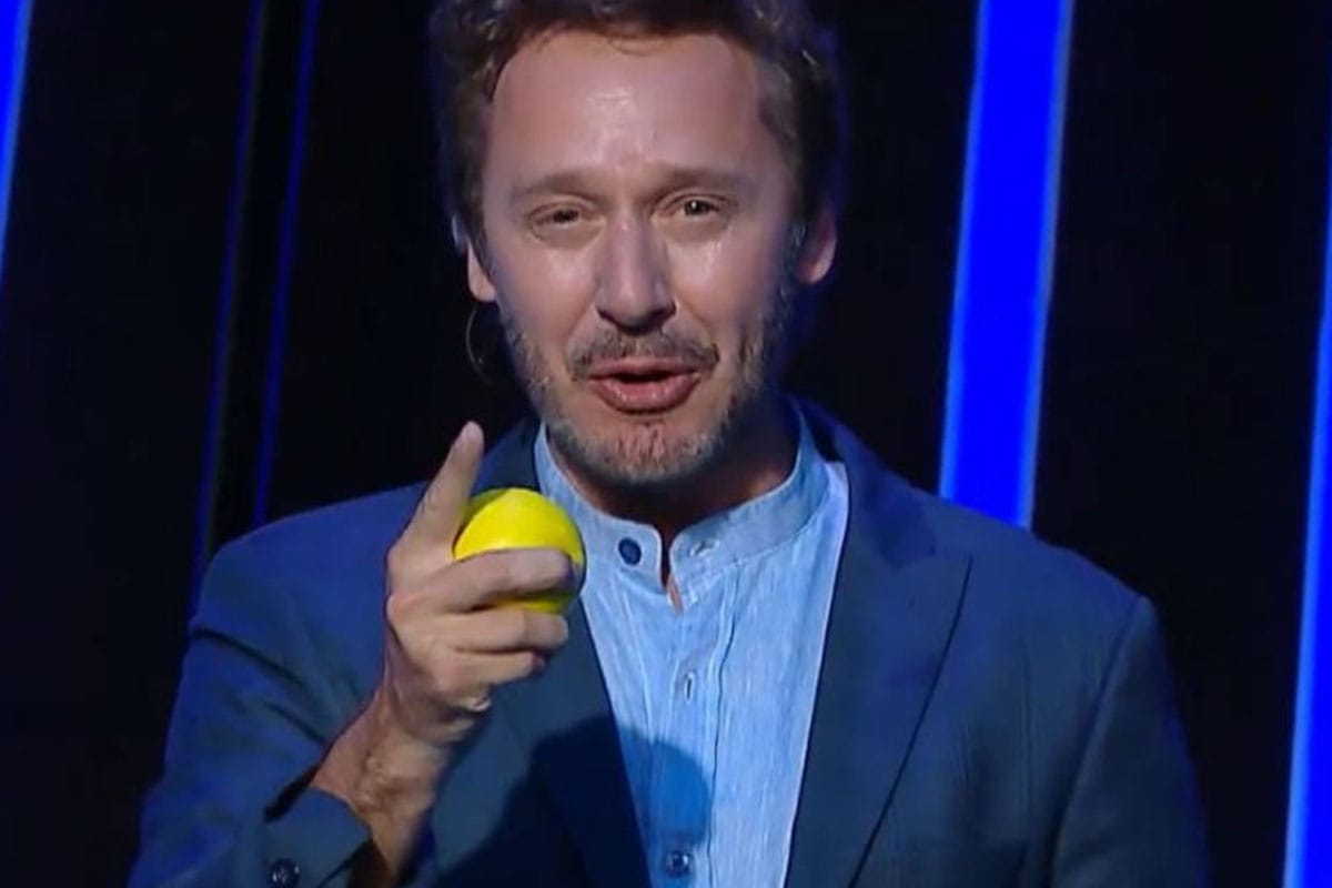 Foto de Benjamin Vicuña en el programa "The Balls" de El Trece.