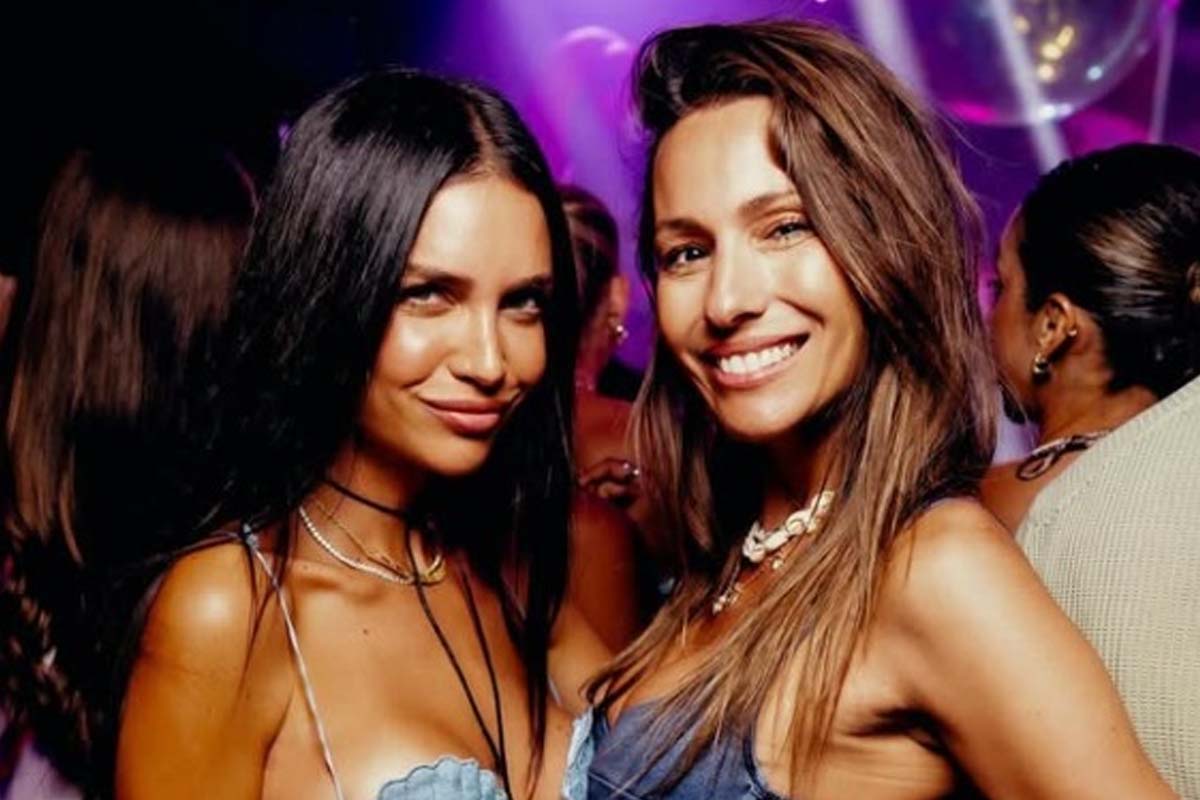 Foto de Zaira Nara junto a Pampita.