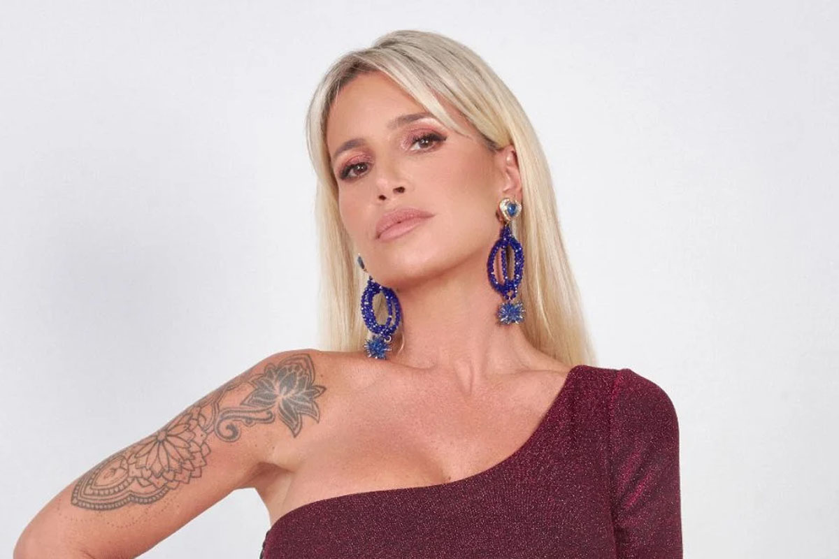 Foto de Florencia Peña con el pelo rubio.